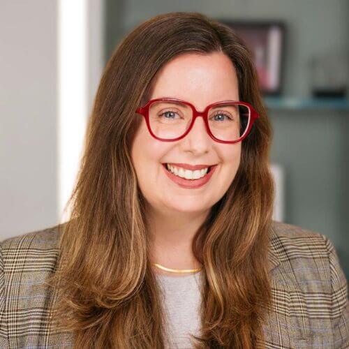 Elizabeth Donohue Headshot